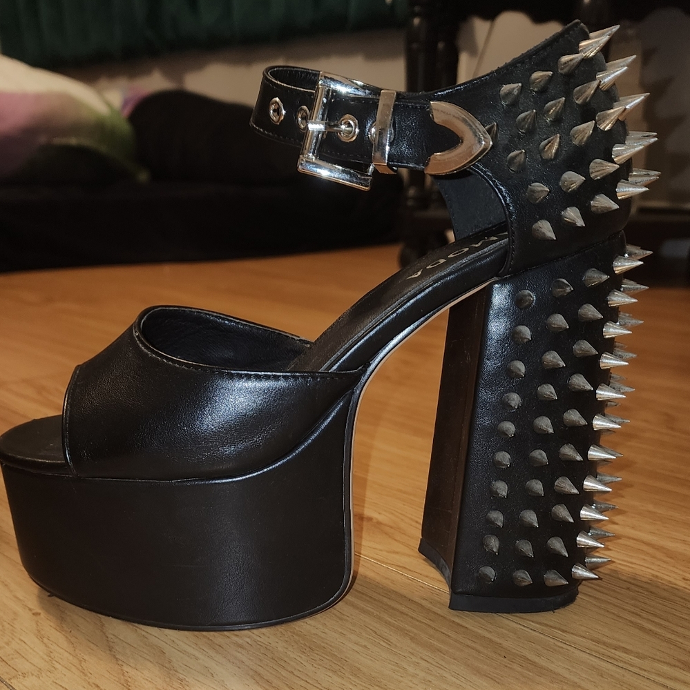 La Moda platform heels